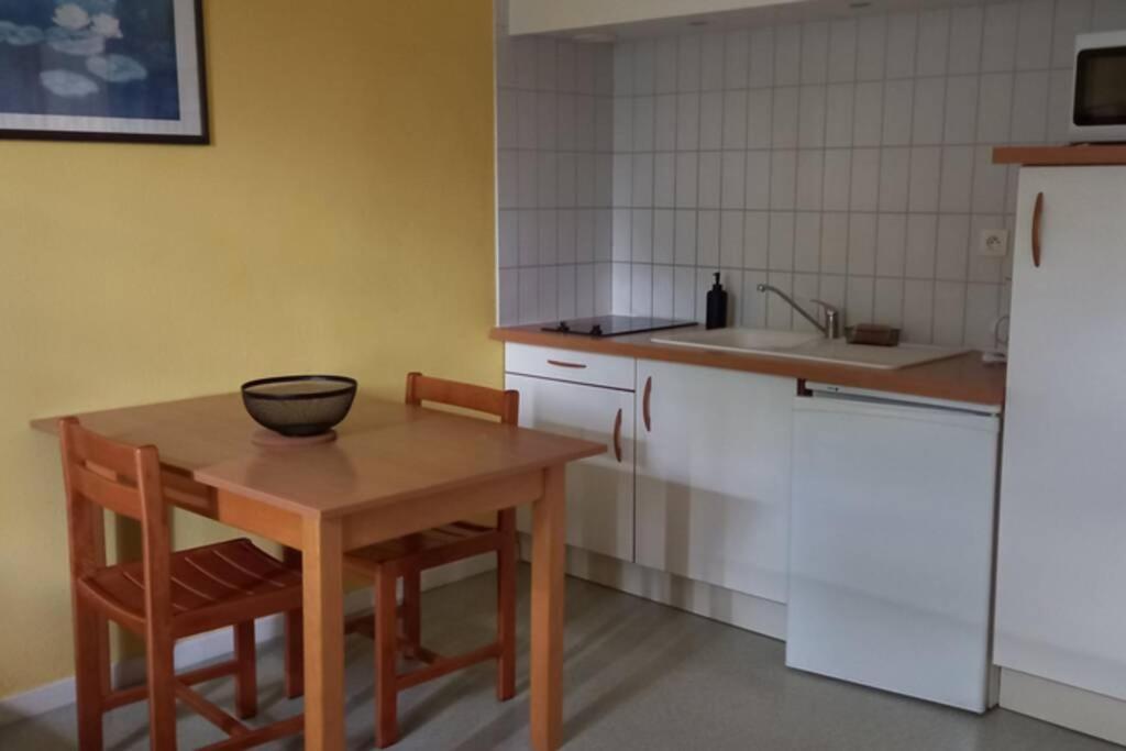 Studio très bien situé, belle vue, parking privé Bagnères-de-Bigorre Extérieur photo